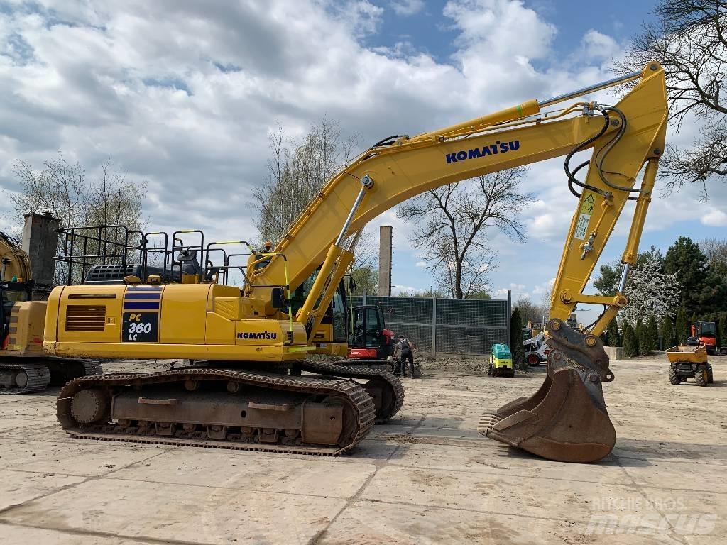 Komatsu PC 360 LC-11 حفارات زحافة