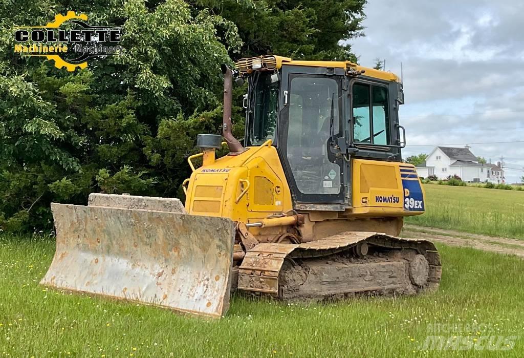 Komatsu D 39 EX-22 بلدوزرات مجنزرة
