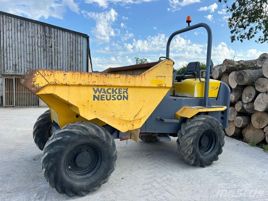 Wacker Neuson 6001 عربات نقل قلابة للمواقع