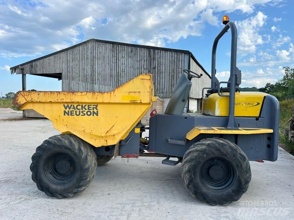 Wacker Neuson 6001 عربات نقل قلابة للمواقع
