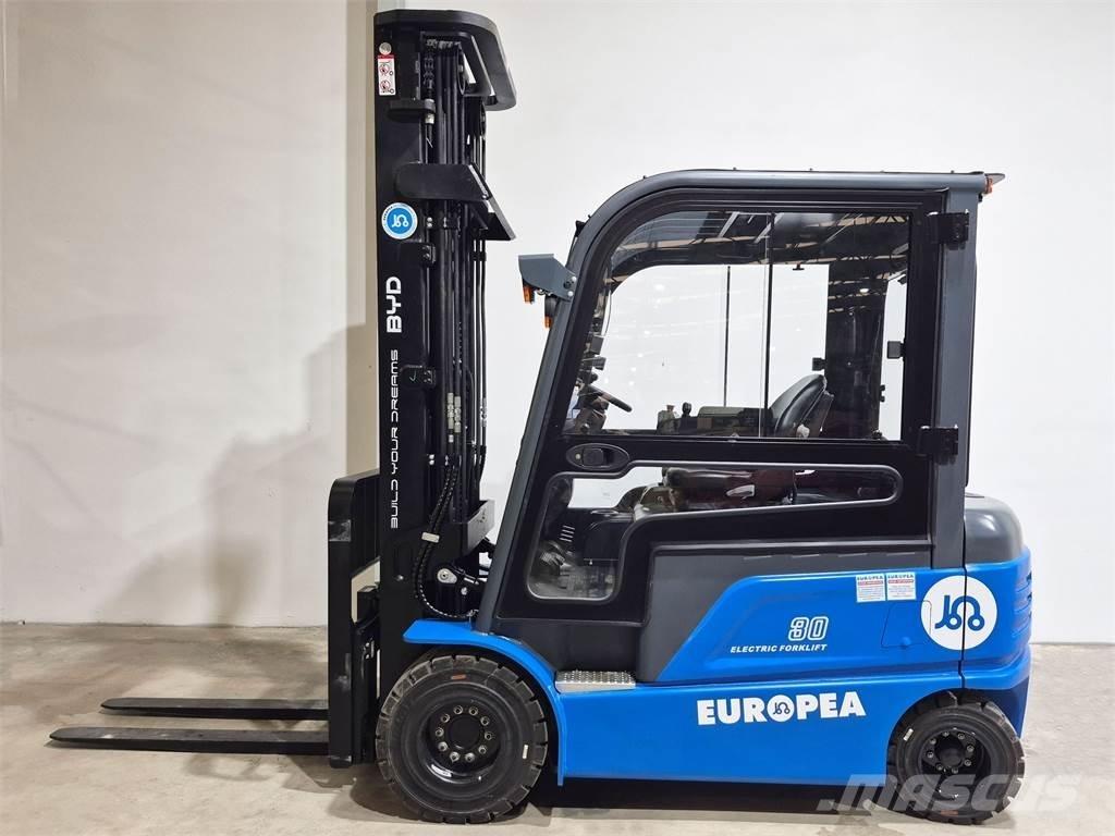 BYD ECB30C شاحنات ذات رافعات شوكية تعمل بالكهرباء