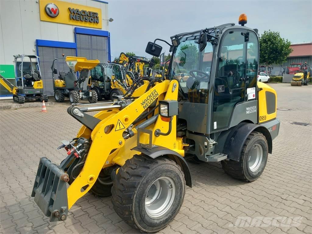 Wacker Neuson WL32 لوادر بعجل