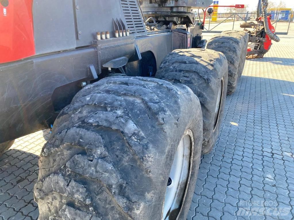 Komatsu 931 XC حصادات