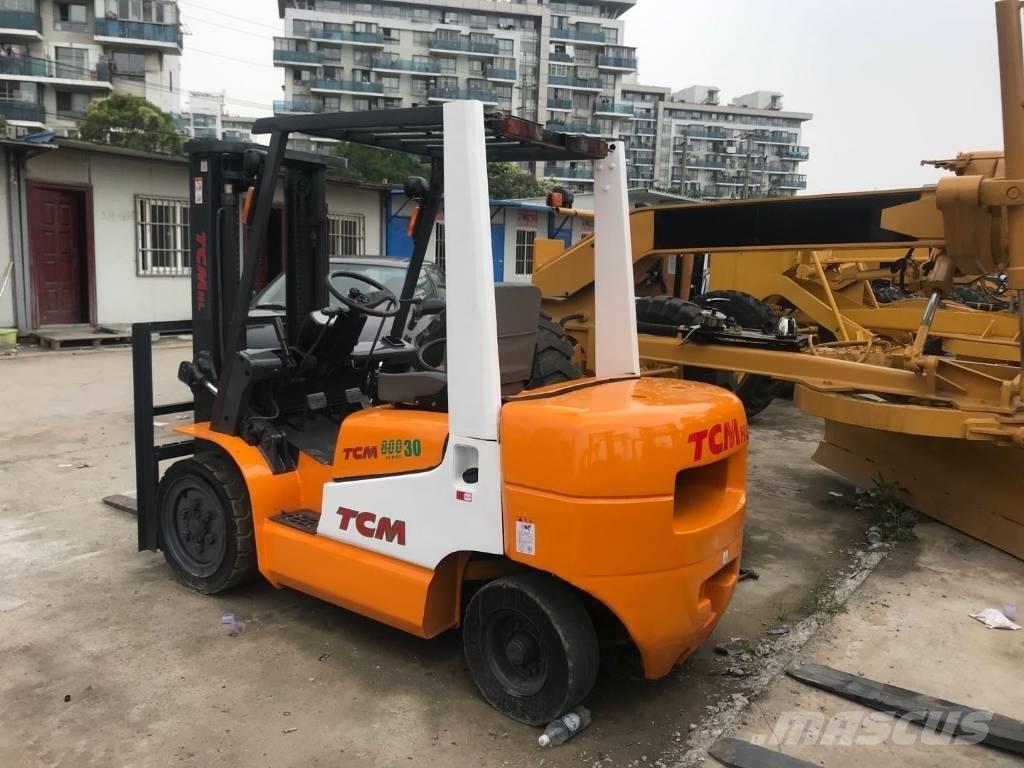 TCM FD 30 شاحنات الديزل