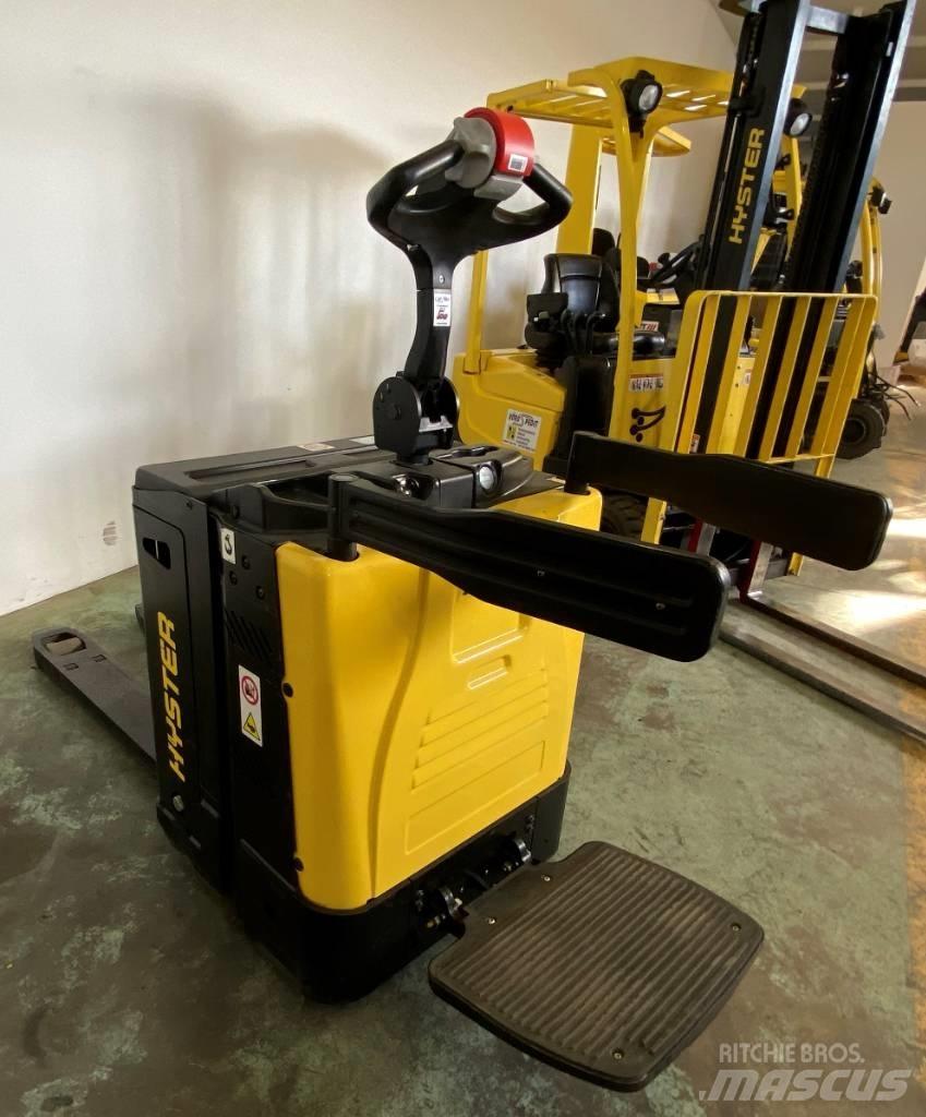 Hyster P2.0S FBW معدات التكديس الجوالة