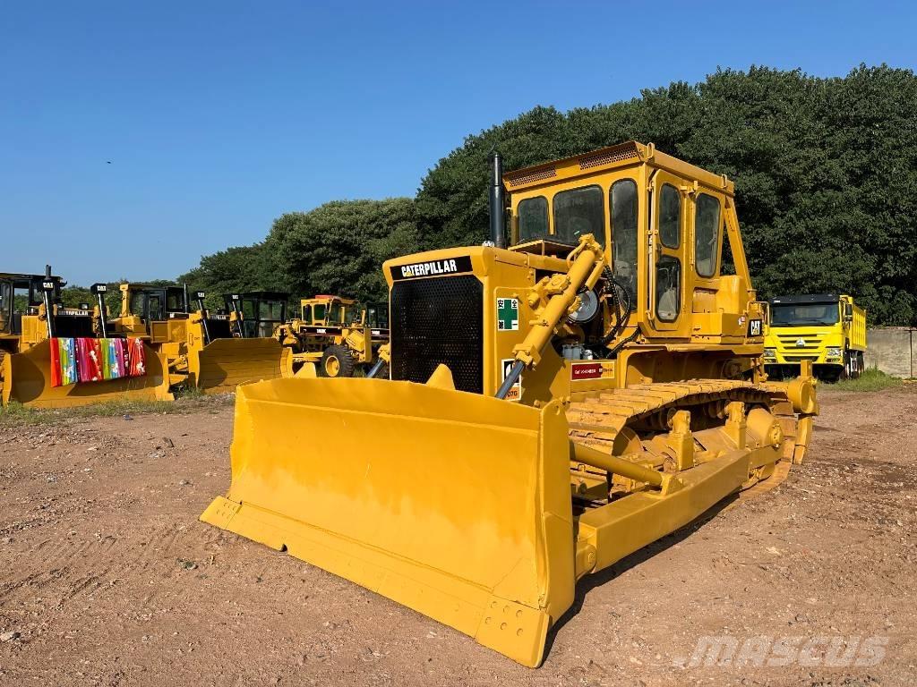 CAT D7G بلدوزرات مجنزرة
