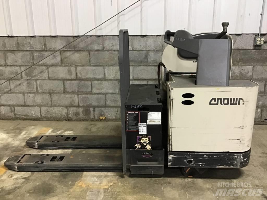 Crown PR 4500-60 شاحنة يدوية بمنصة نقالة