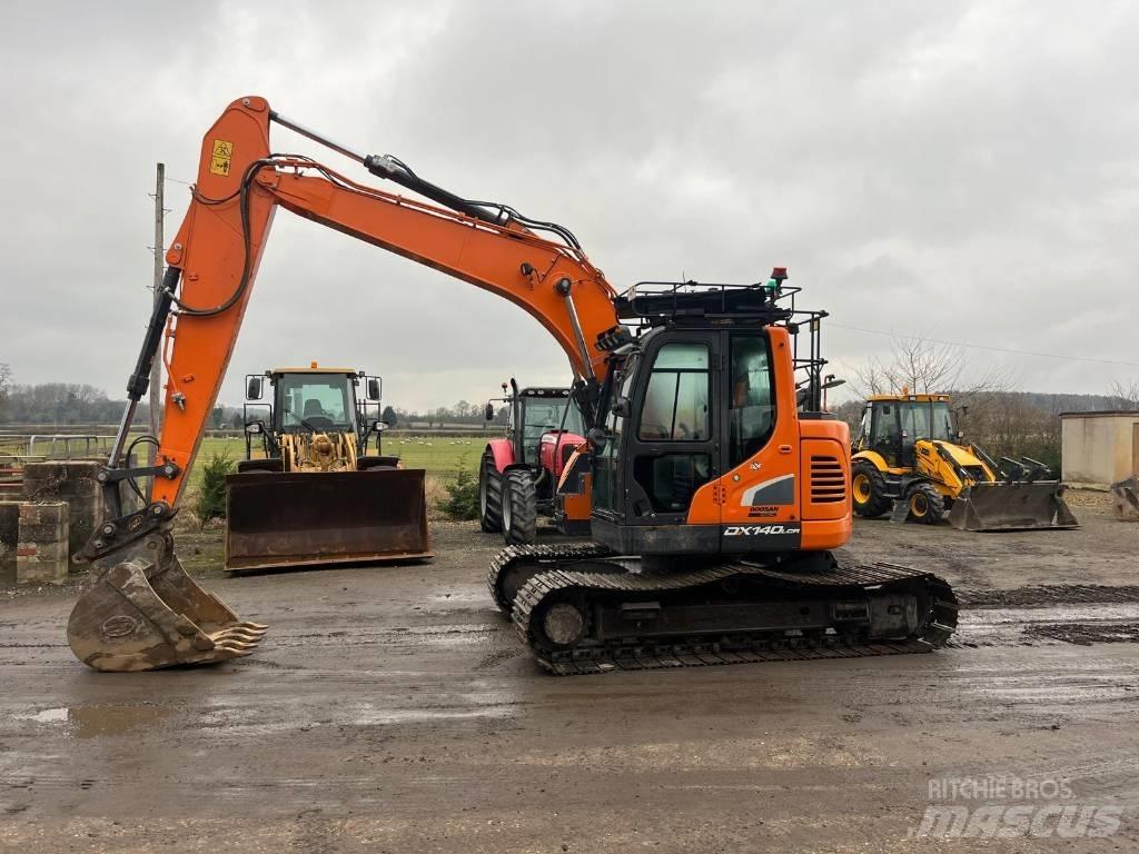 Doosan DX 140 LCR-5 حفارات زحافة