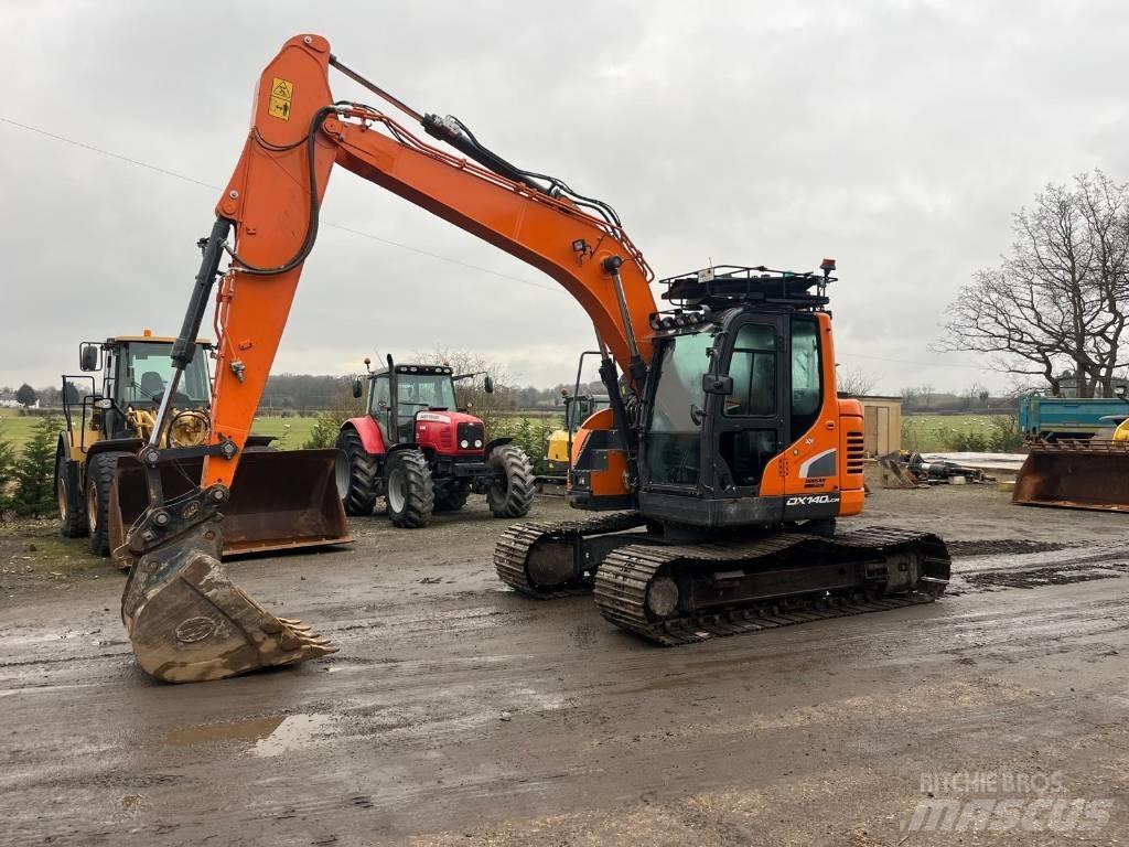 Doosan DX 140 LCR-5 حفارات زحافة