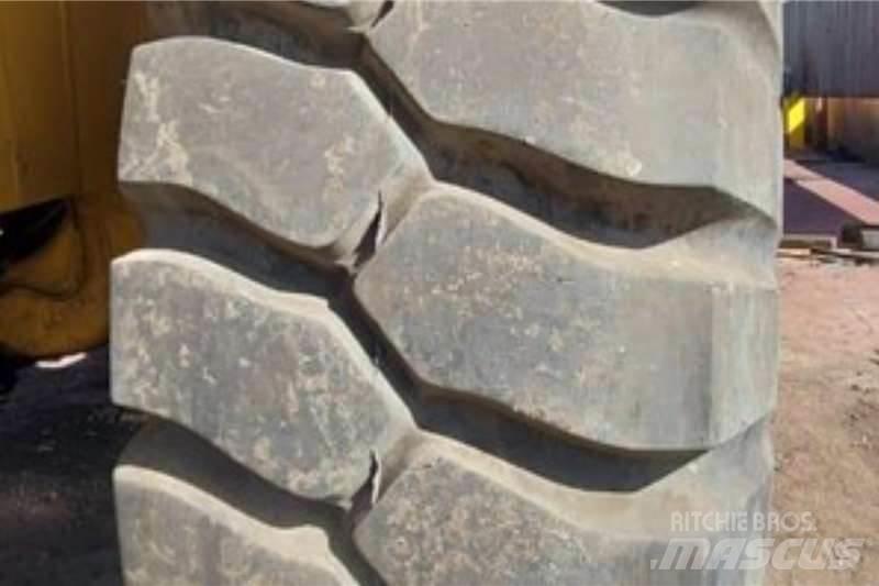 CAT 773E شاحنات أخرى
