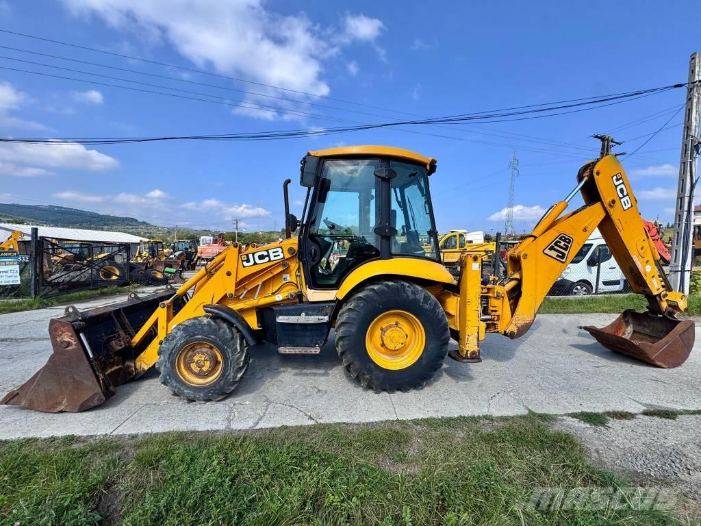 JCB 3CX لوادر ذات جرافات عكسية
