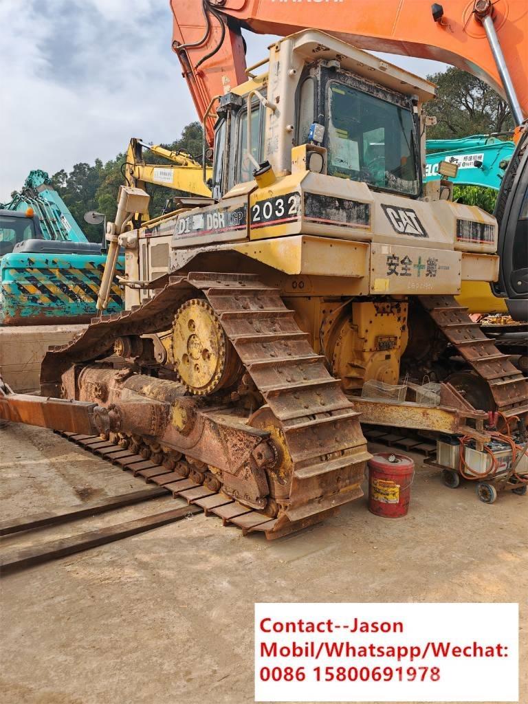 CAT D 6 R LGP بلدوزرات مجنزرة