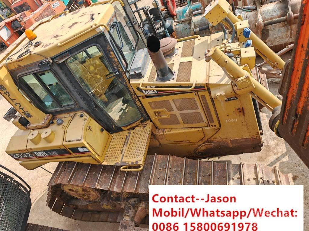 CAT D 6 R LGP بلدوزرات مجنزرة