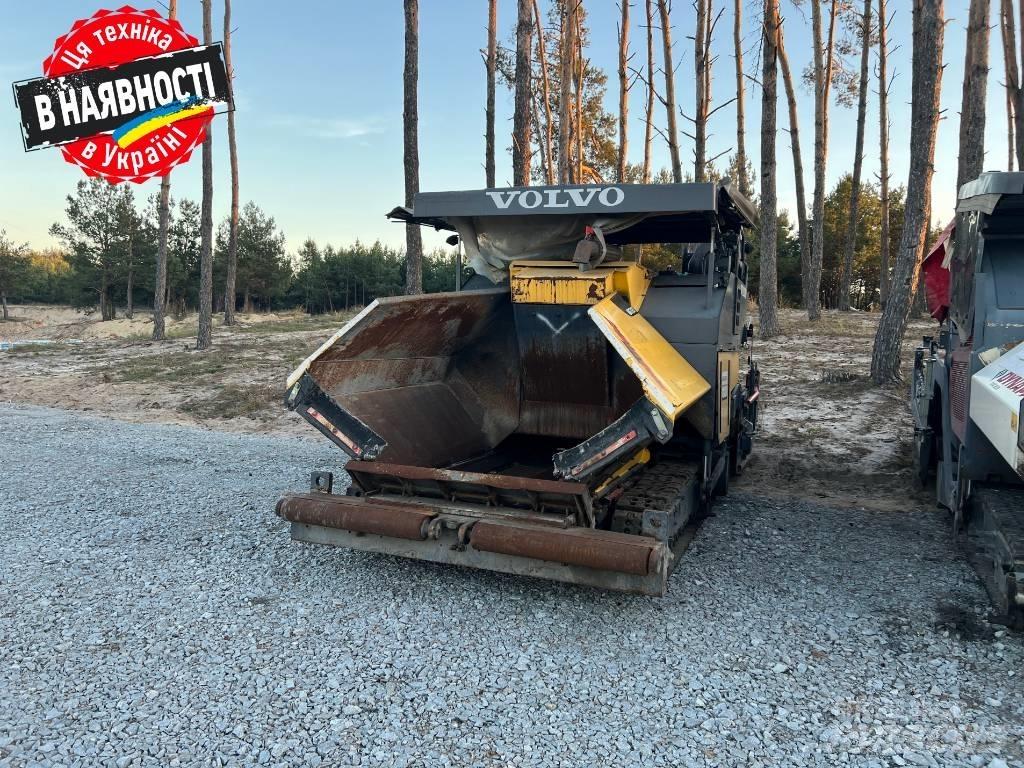 Volvo ABG 7820 B معدات السفلتة