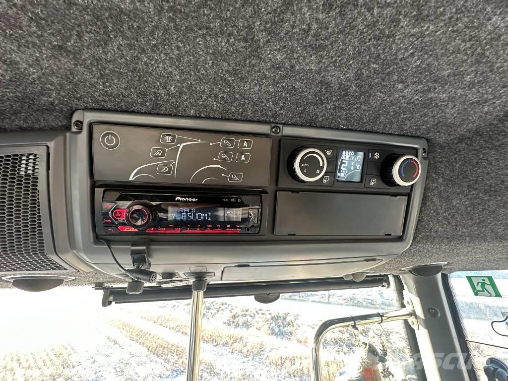 Valtra N 135 Active الجرارات