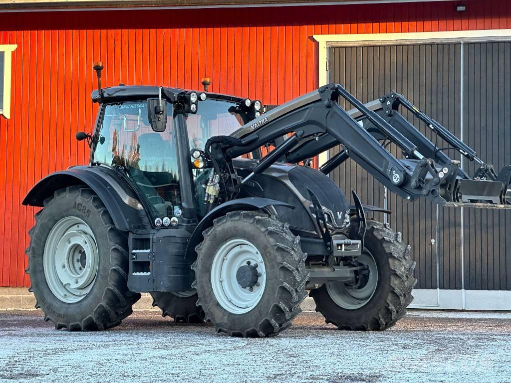 Valtra N 135 Active الجرارات