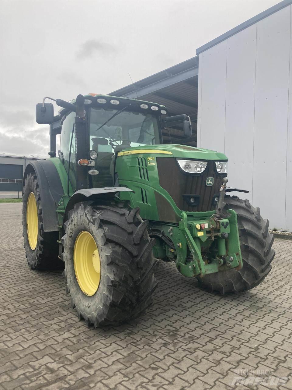 John Deere 6170R الجرارات