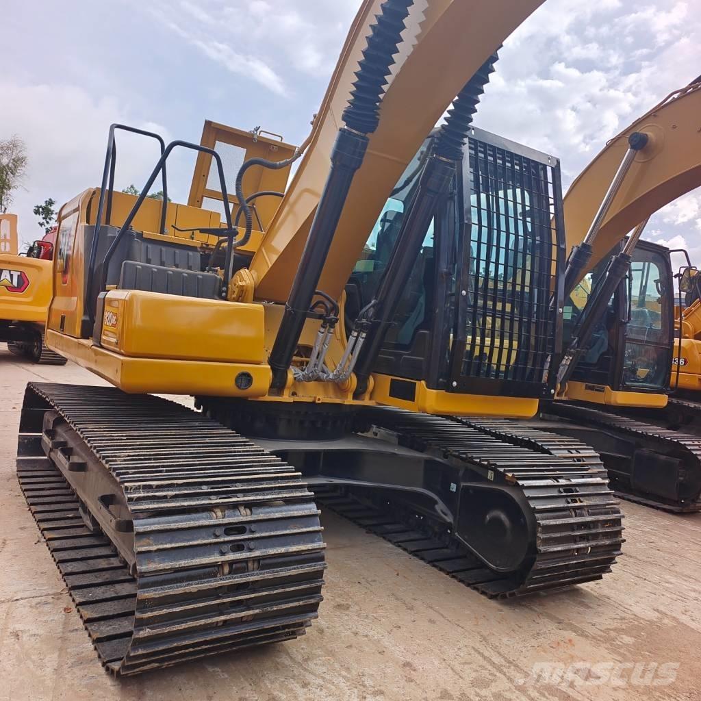 CAT 320 GC حفارات زحافة