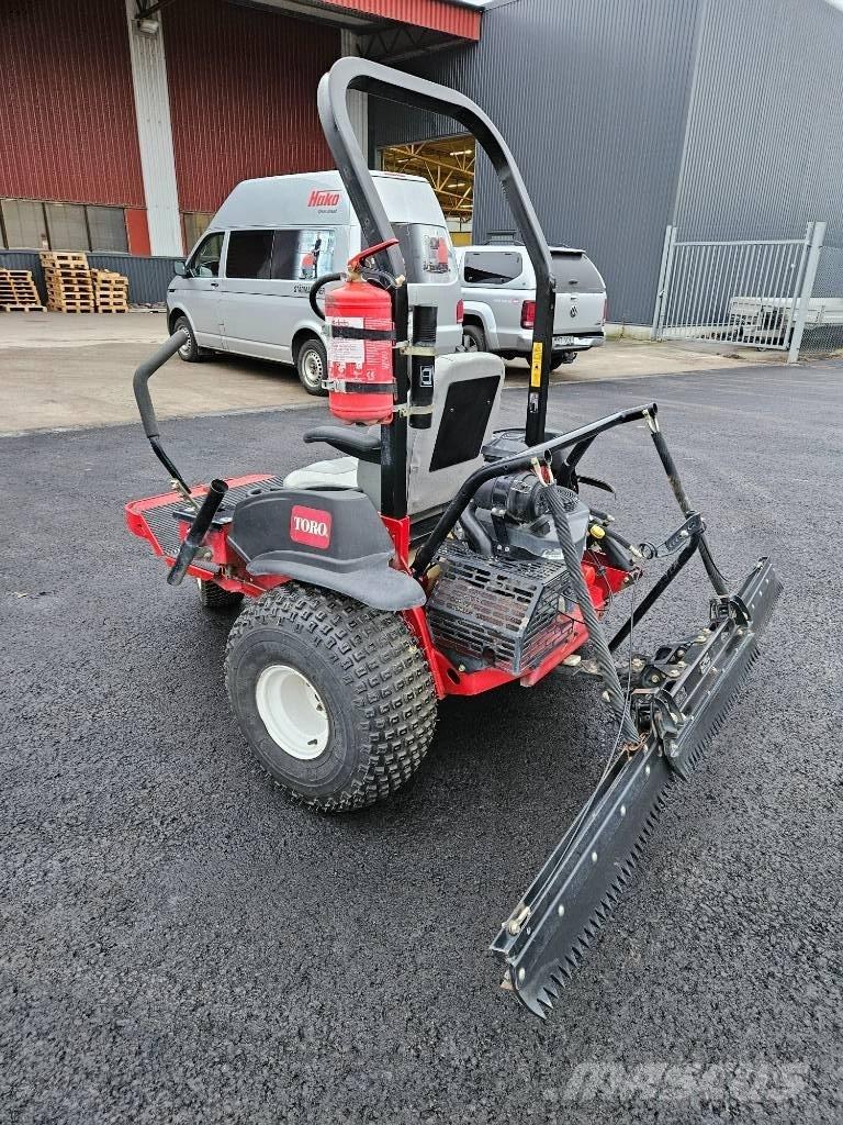 Toro SandPro2040Z مخلفات بنكر