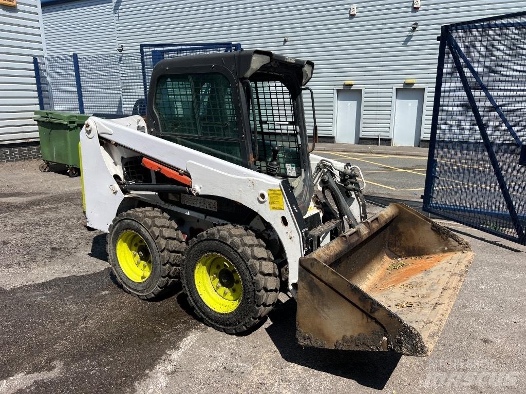 Bobcat S 450 لوادر انزلاقية التوجيه