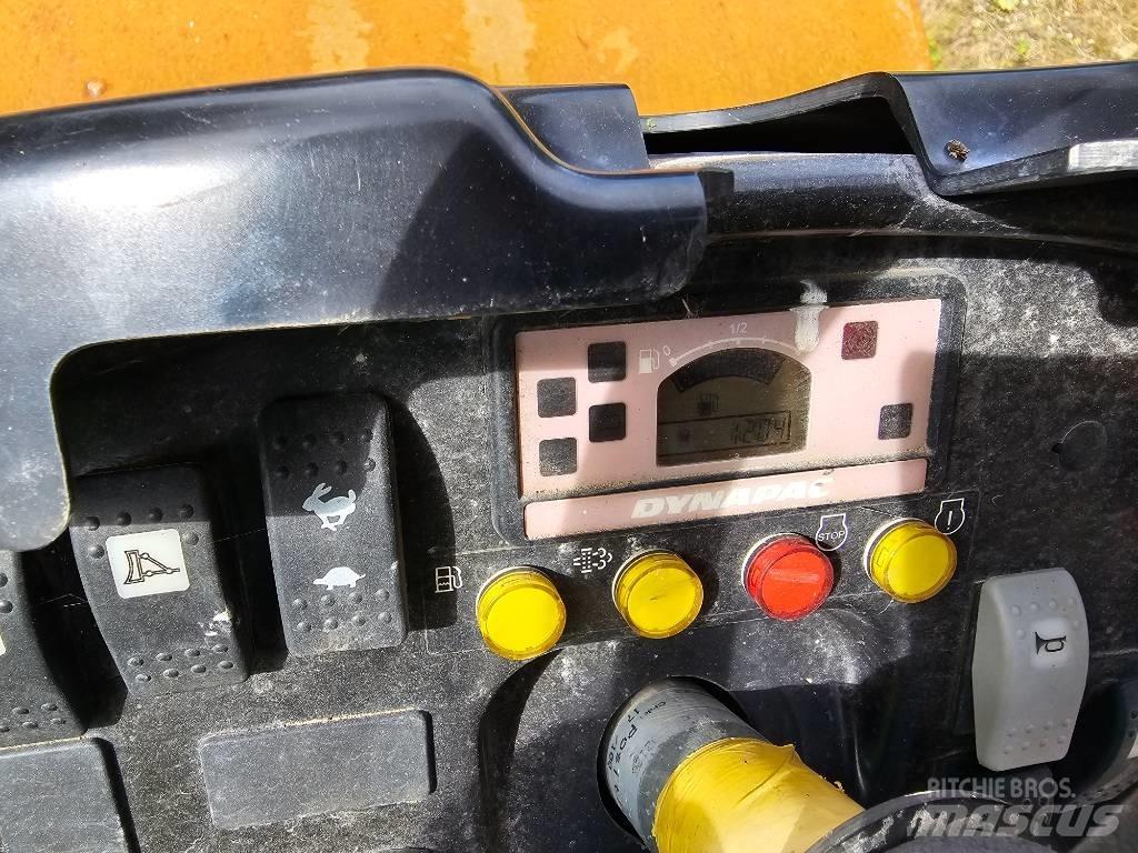 Dynapac CA 1300 D مداحل أحادية الأسطوانة