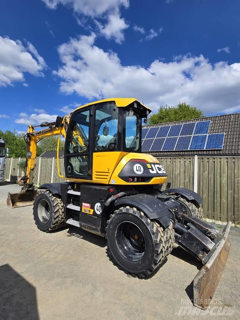 JCB 110 W Hydradig حفارات بعجل