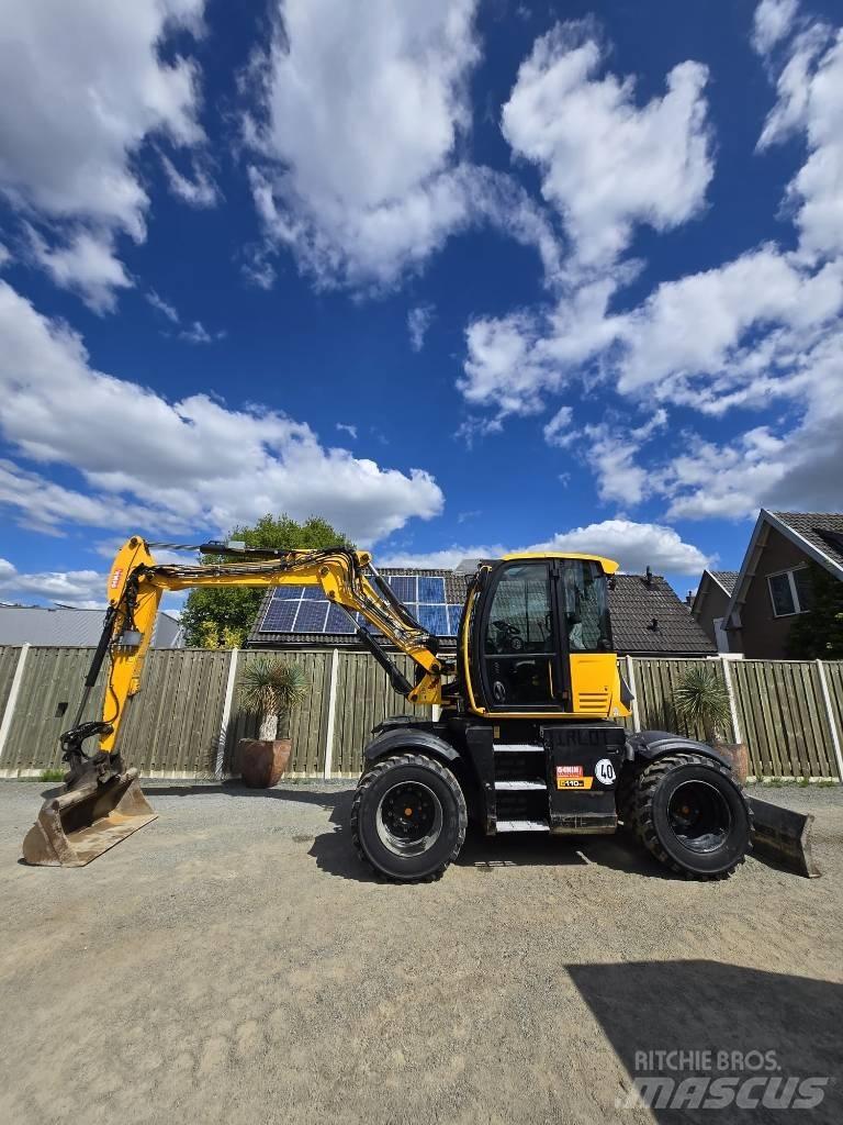 JCB 110 W Hydradig حفارات بعجل