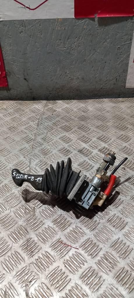 Scania S 94   1408382 كابينة والداخلية