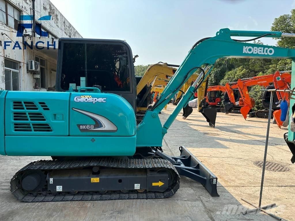 Kobelco SK60-8 حفارات زحافة