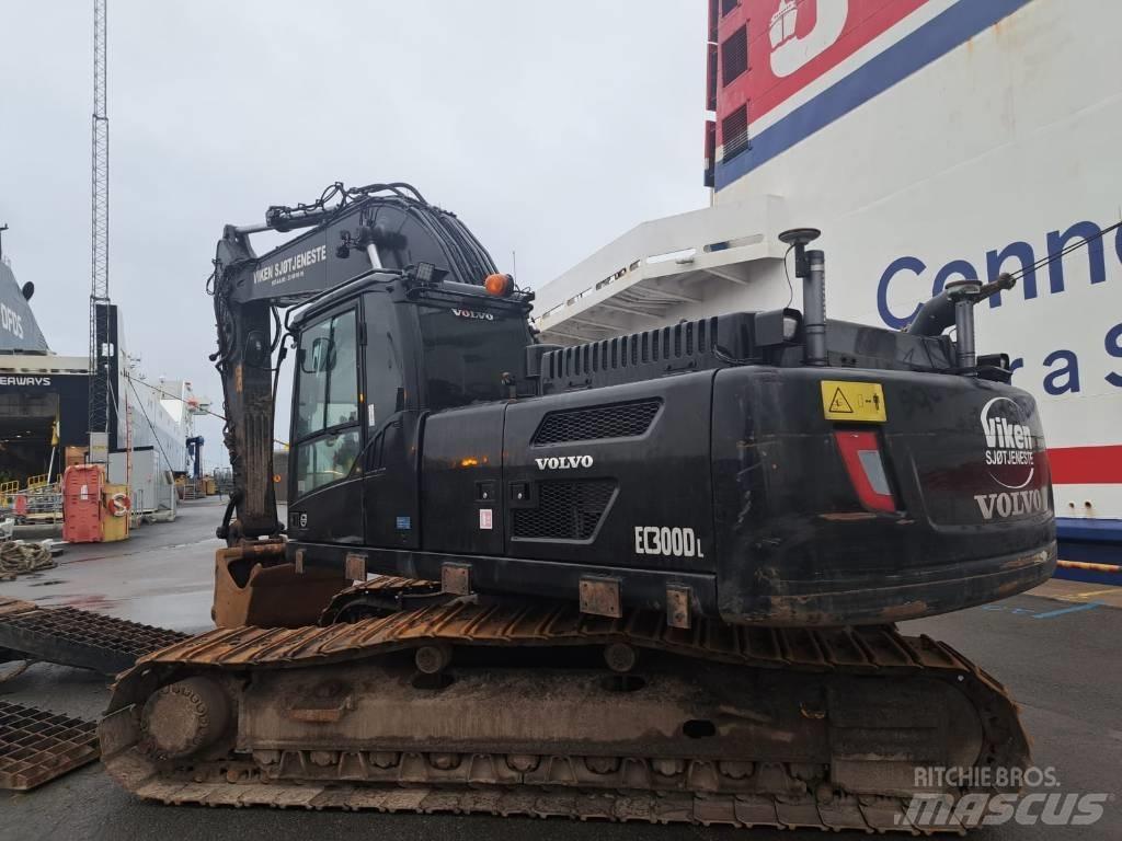 Volvo EC 300 D L حفارات زحافة