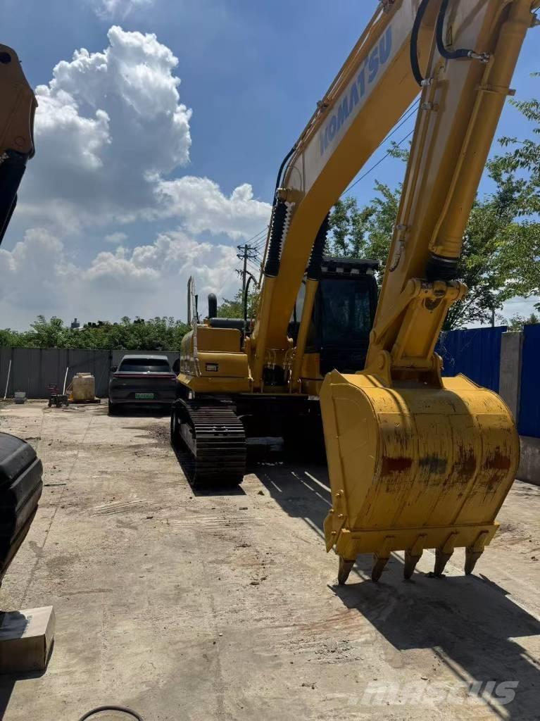 Komatsu PC 200 8N حفارات زحافة