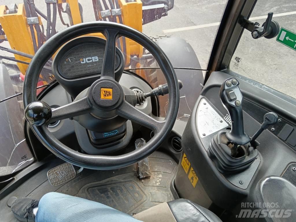 JCB 406 لوادر بعجل