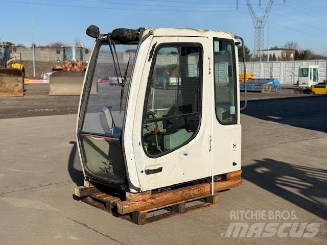 Liebherr A 924 C CAB كابينة والداخلية