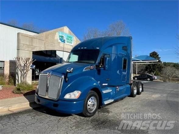 Kenworth T680 وحدات الجر