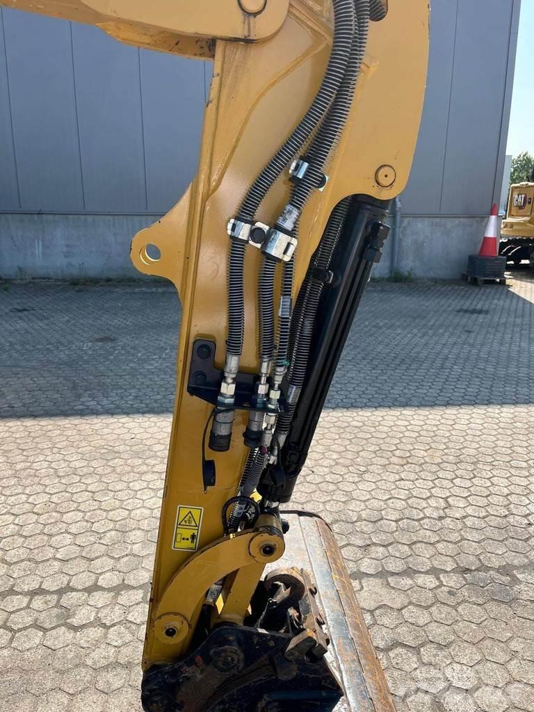 CAT 302.7 حفارات صغيرة أقل من 7 طن (حفارات صغيرة)