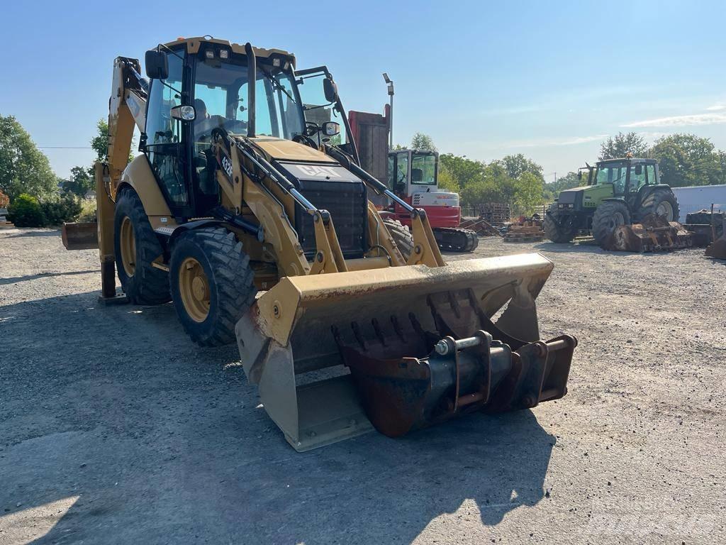  Tractopelle Cat 432F لوادر ذات جرافات عكسية