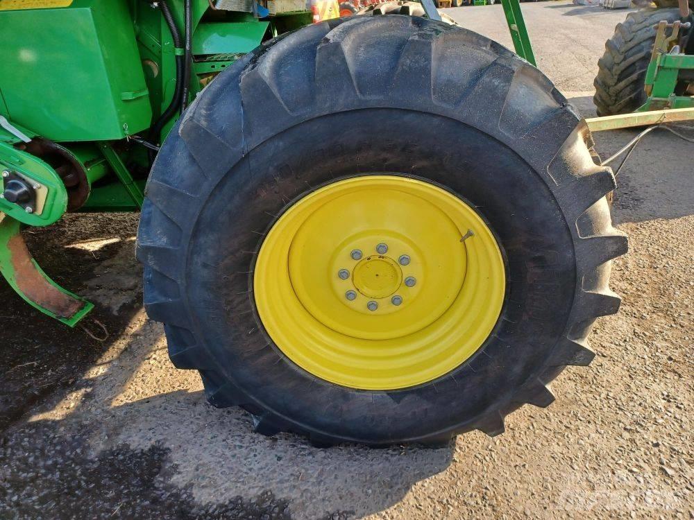 John Deere W 540 حصادات