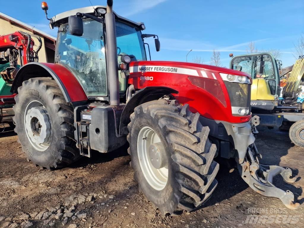 Massey Ferguson 8680 الجرارات