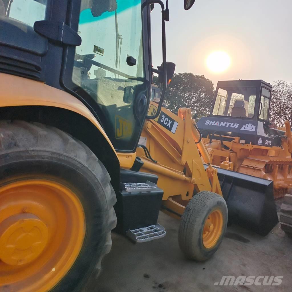 JCB 3 CX لوادر ذات جرافات عكسية