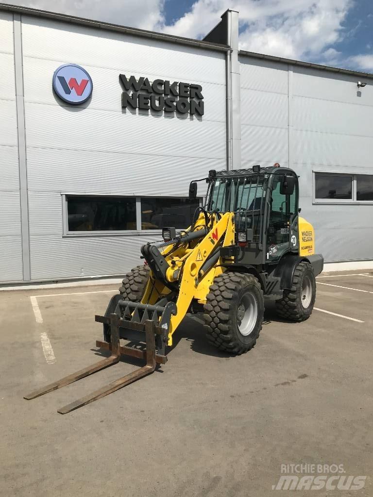 Wacker Neuson WL70 لوادر وحفارات أمامية