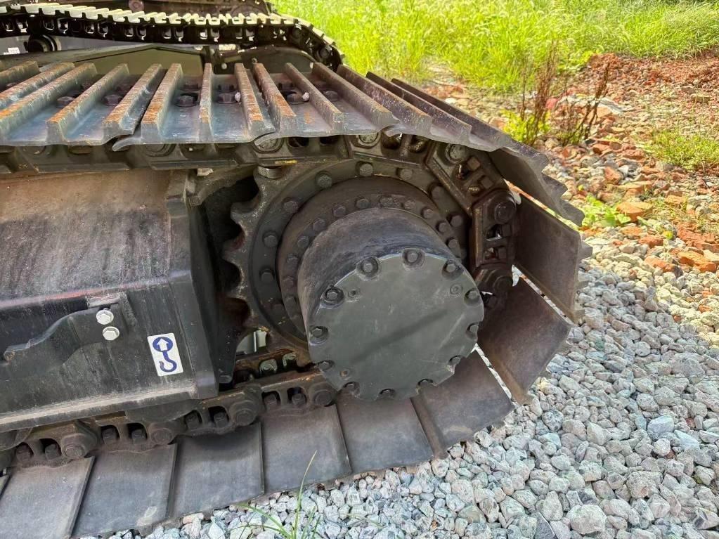 Hitachi ZX 210 حفارات زحافة