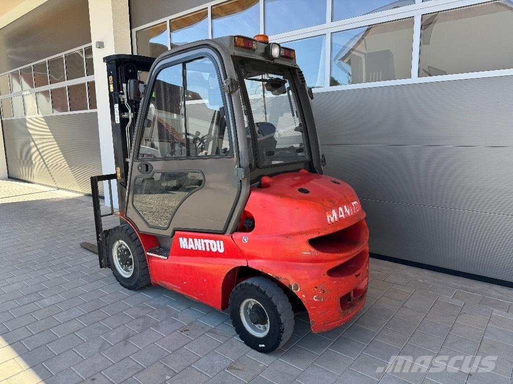 Manitou MI 25 شاحنات الديزل