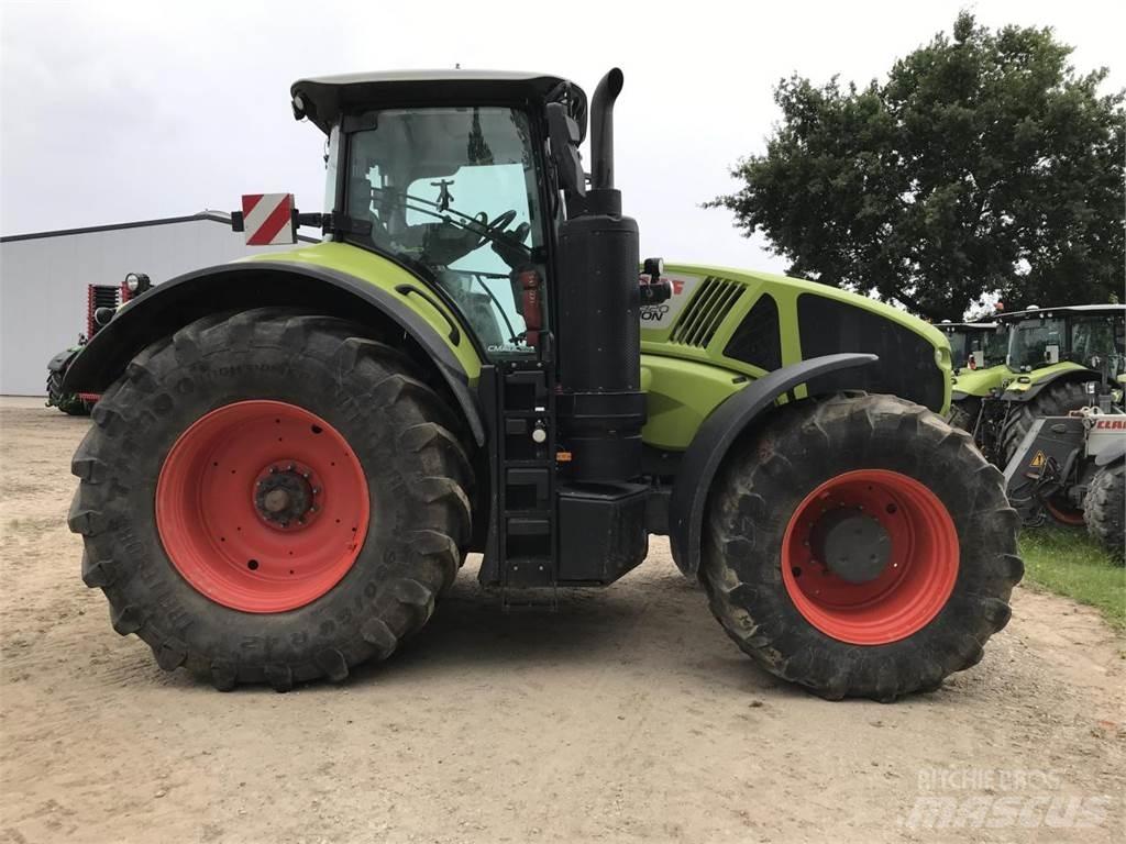 CLAAS Axion 920 الجرارات