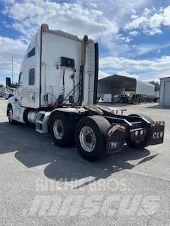 Kenworth T680 وحدات الجر