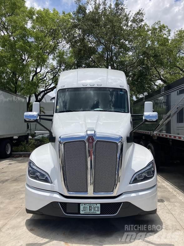 Kenworth T680 وحدات الجر