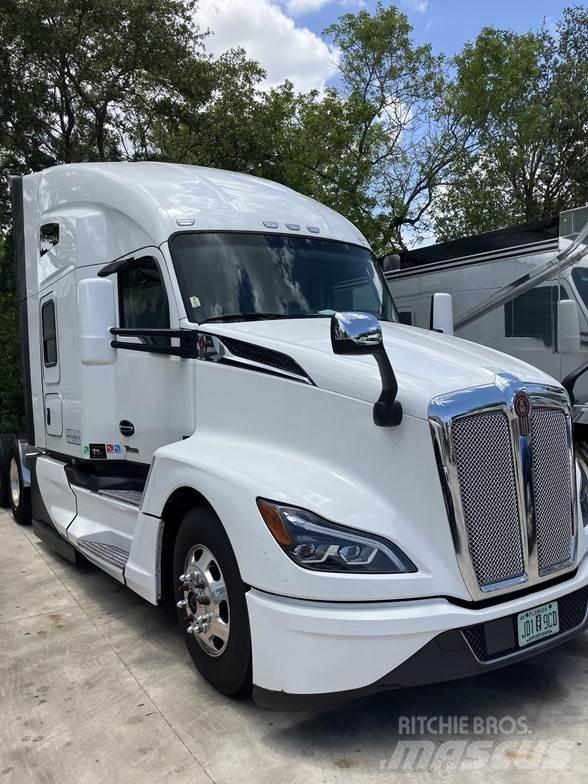 Kenworth T680 وحدات الجر
