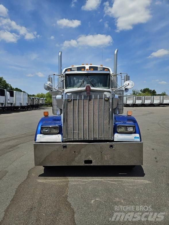 Kenworth W900 وحدات الجر