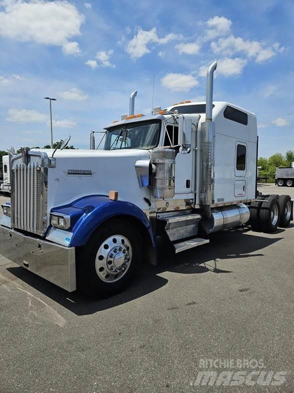 Kenworth W900 وحدات الجر