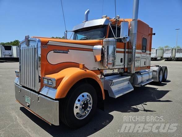 Kenworth W900 وحدات الجر
