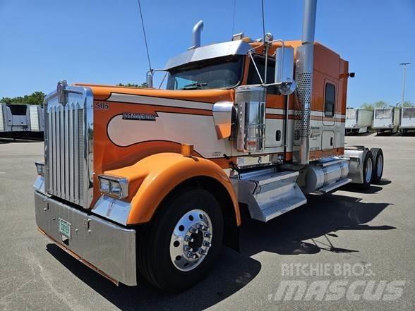Kenworth W900 وحدات الجر